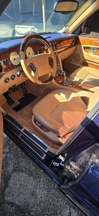 2005 Bentley Arnage Final Series - Image 2 of 4
