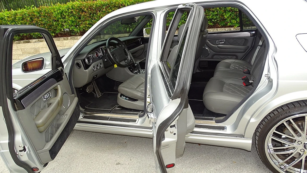 2005 Bentley - Image 18 of 25