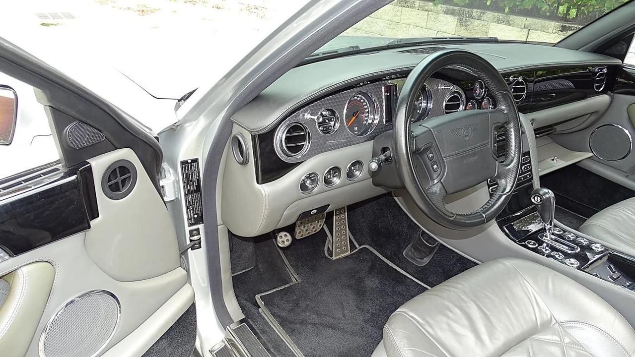 2005 Bentley - Image 17 of 25