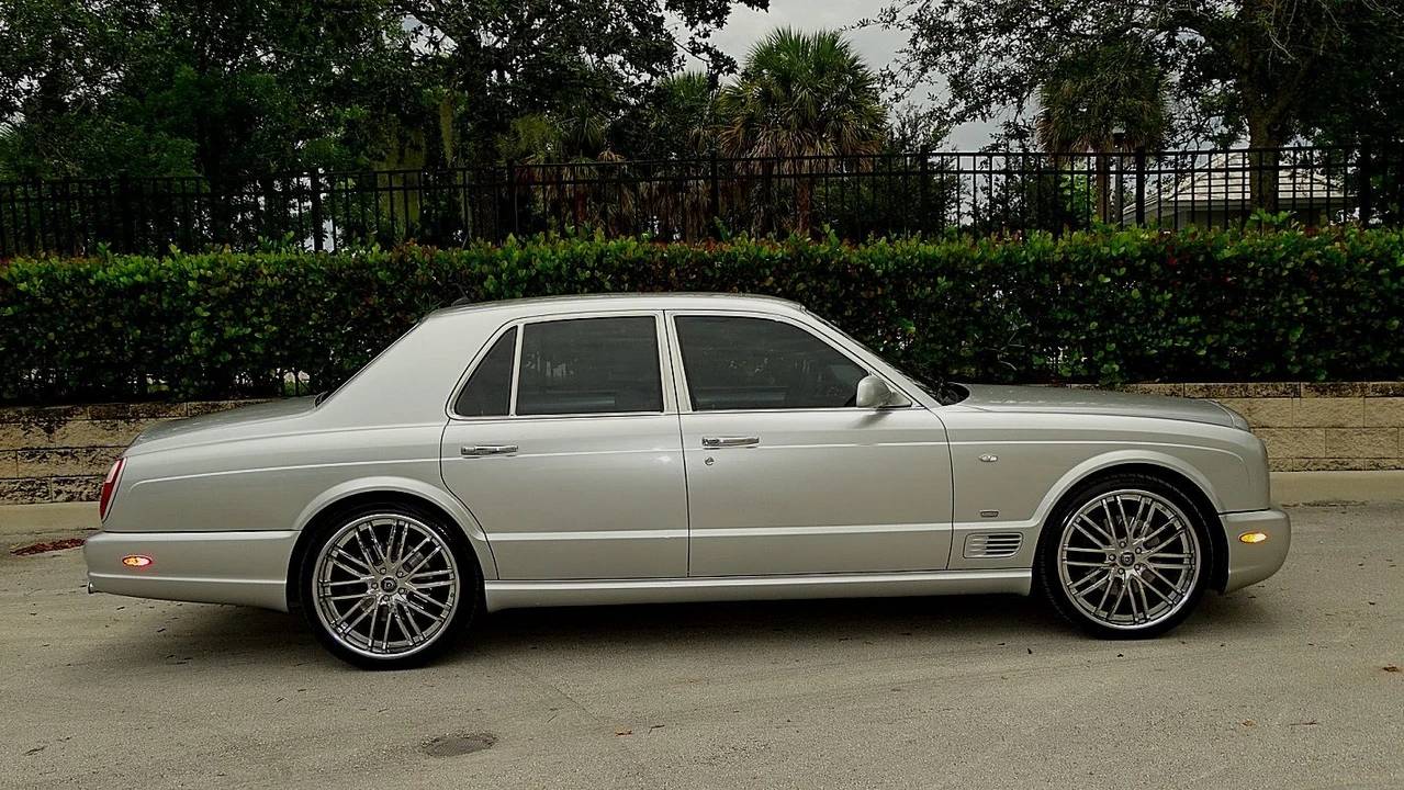 2005 Bentley - Image 2 of 25