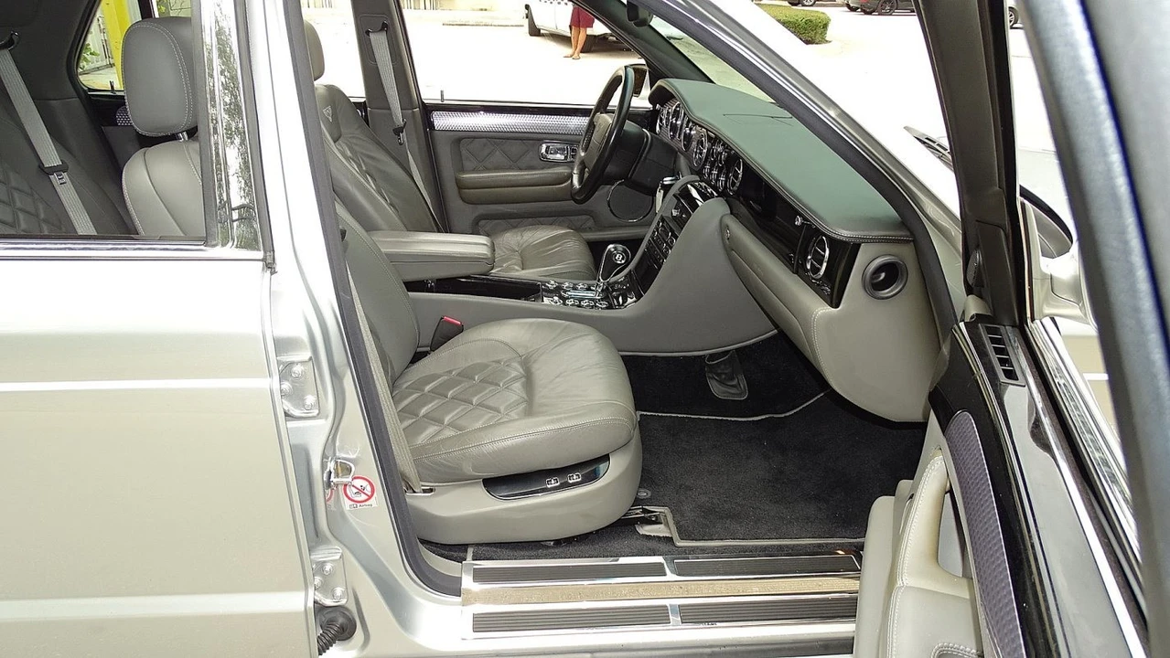 2005 Bentley - Image 19 of 25