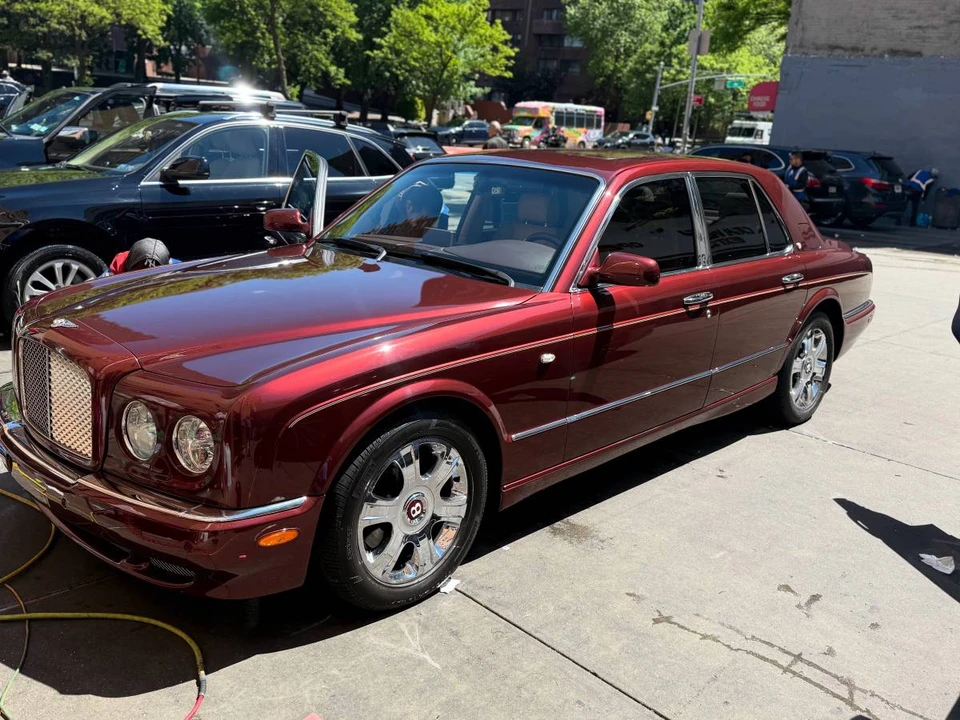 2005 Bentley Arnage R & RL - Image 4 of 8
