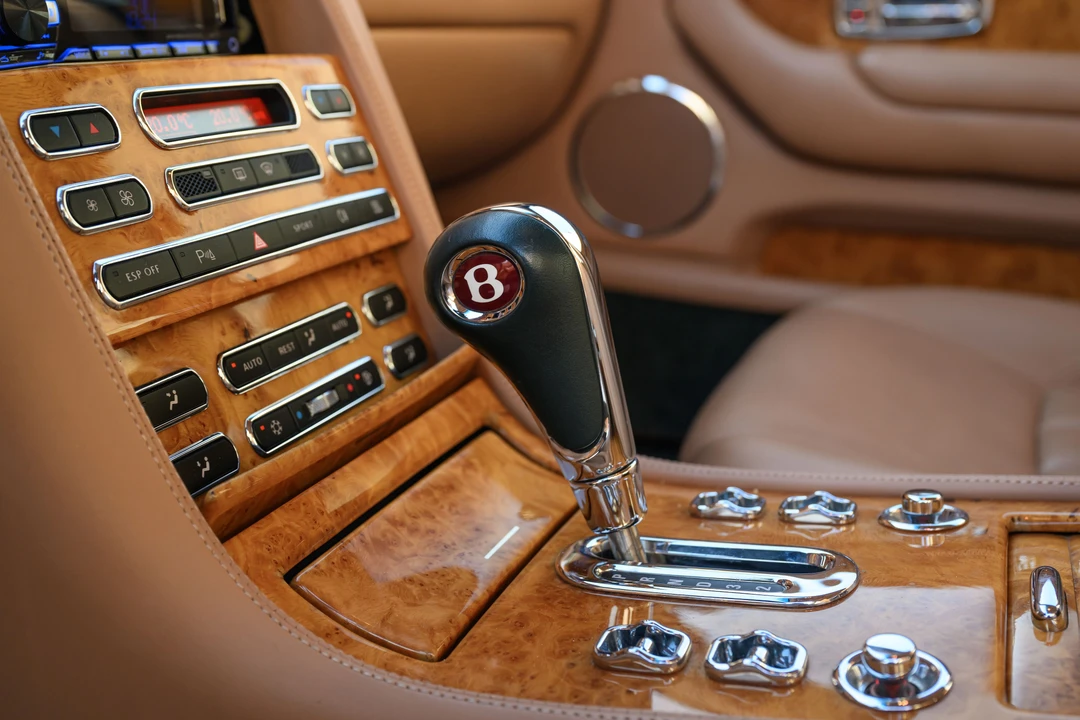 2005 Bentley Arnage R & RL - Image 18 of 31
