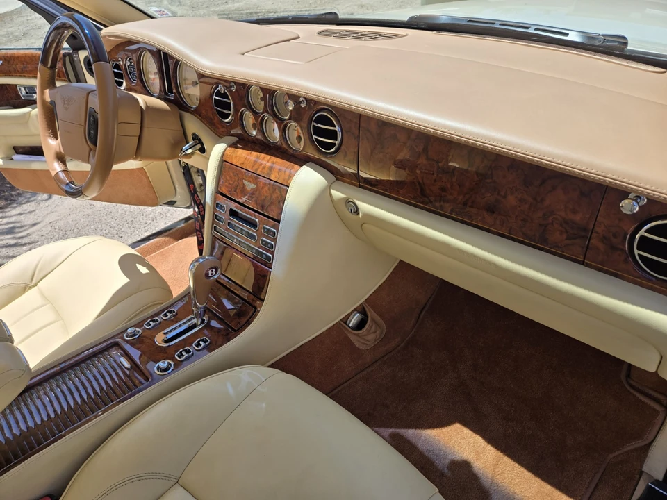 2005 Bentley Arnage R & RL - Image 17 of 20