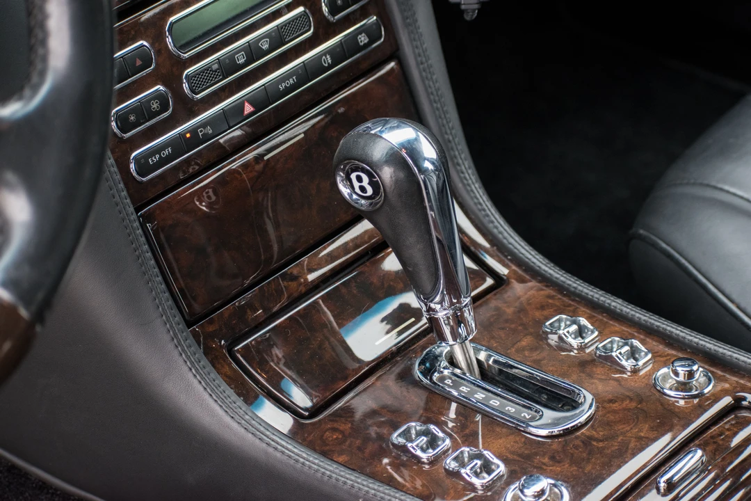 2005 Bentley Arnage R & RL - Image 15 of 16