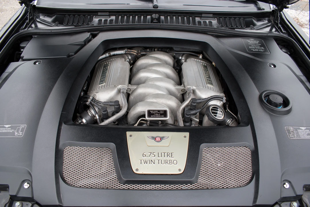 2005 Bentley Arnage R & RL - Image 12 of 16