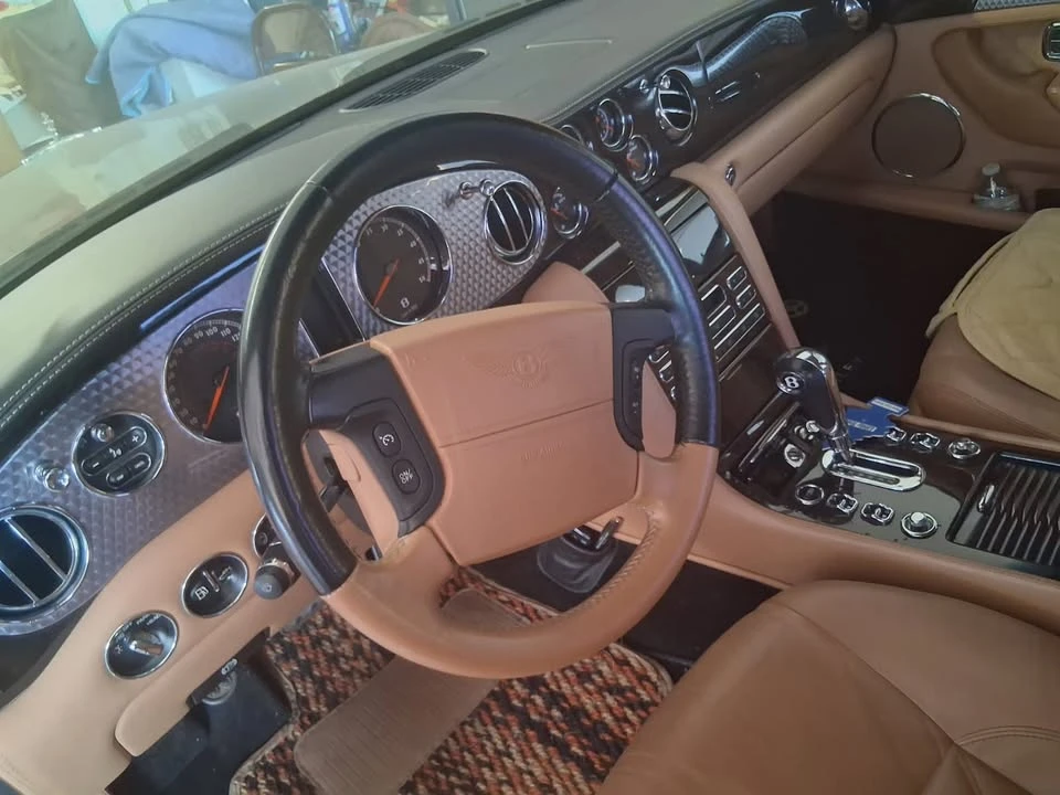 2005 Bentley Arnage T - Image 8 of 12