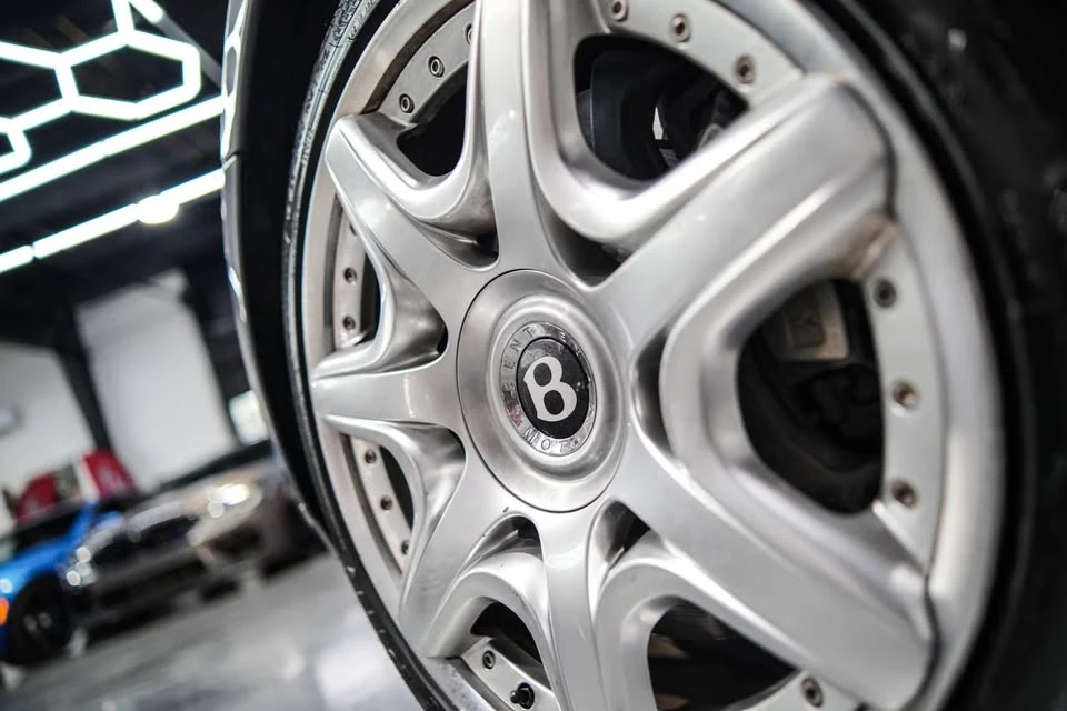 2005 Bentley Continental GT 1st Gen - Image 17 of 19