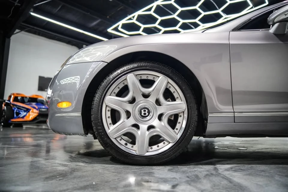 2005 Bentley Continental GT 1st Gen - Image 16 of 19