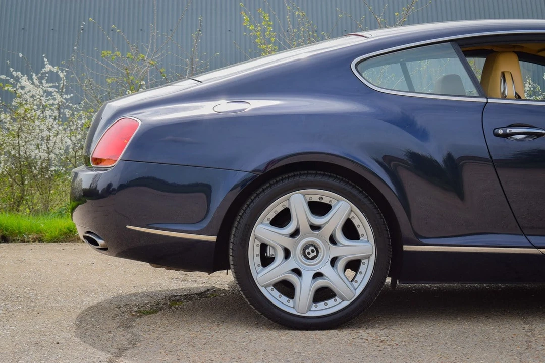 2005 Bentley Continental GT 1st Gen - Image 9 of 30