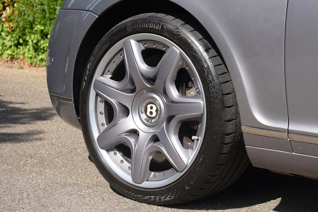 2005 Bentley Continental GT 1st Gen - Image 25 of 31