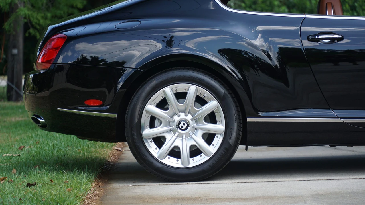 2005 Bentley Continental GT 1st Gen - Image 21 of 31
