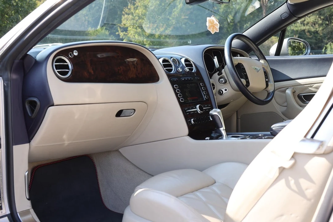2005 Bentley Continental GT 1st Gen - Image 27 of 30