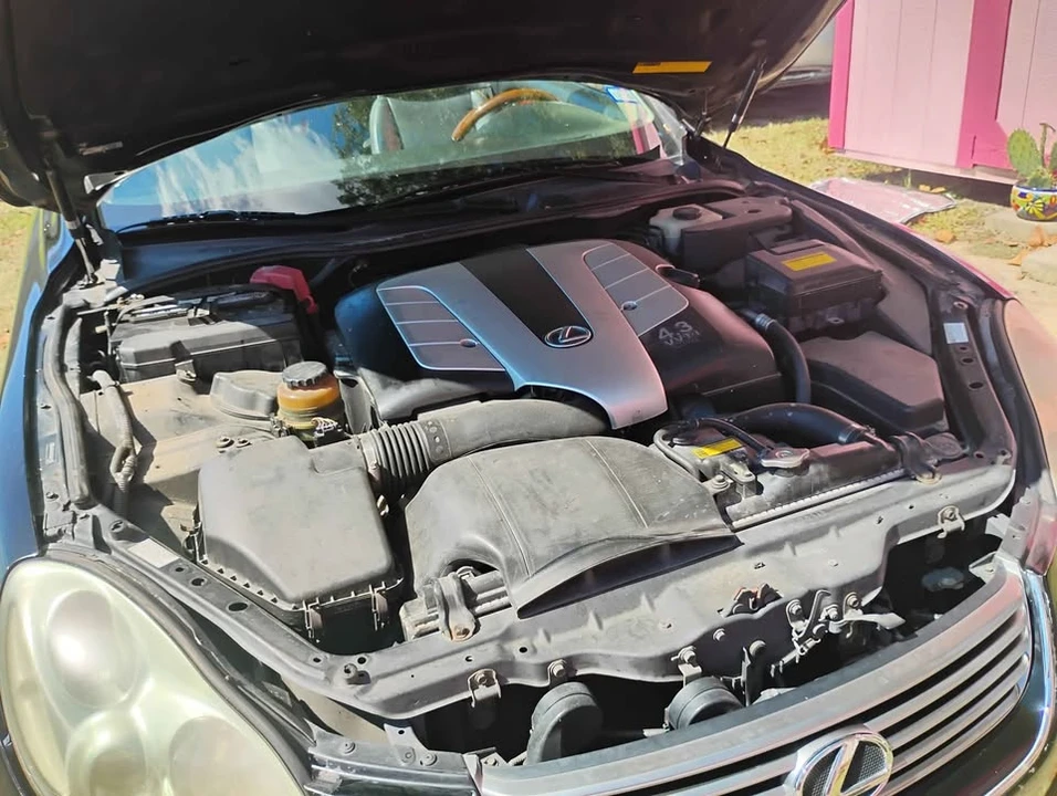 2005 Lexus SC430 - Image 3 of 6