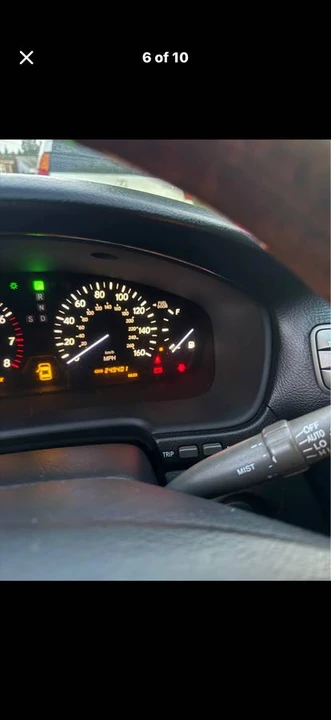 2005 Lexus LS 3rd Gen - Image 5 of 10