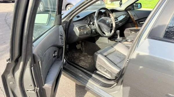 2005 BMW E60 545i & 550i Sedan - Image 5 of 10
