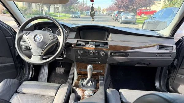 2005 BMW E60 545i & 550i Sedan - Image 2 of 10