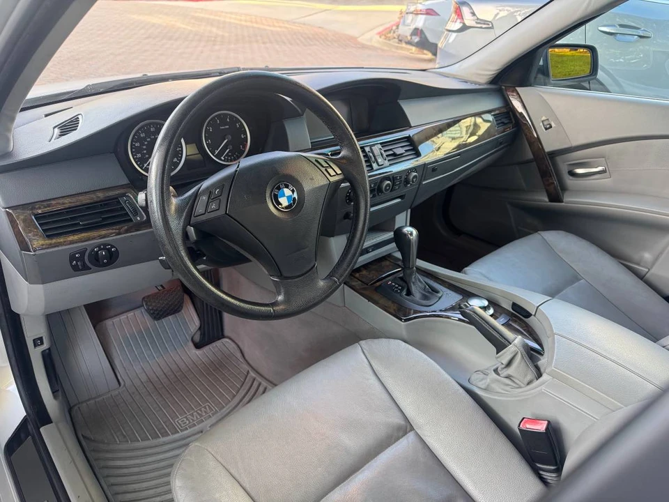 2005 BMW E60 5 Series Sedan - Image 9 of 17