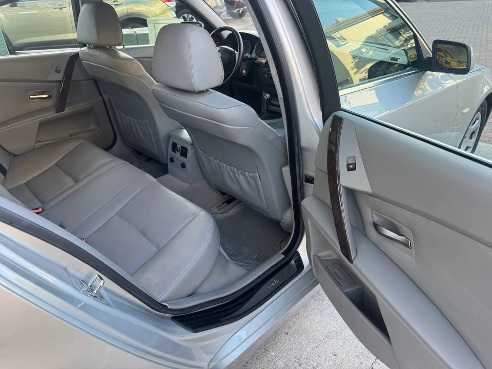 2005 BMW E60 5 Series Sedan - Image 14 of 17