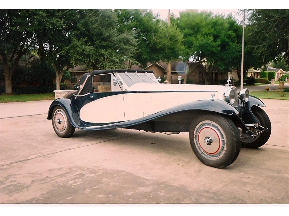2005 Bugatti Veyron - Image 7 of 10