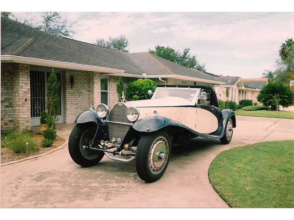 2005 Bugatti Veyron - Image 8 of 10