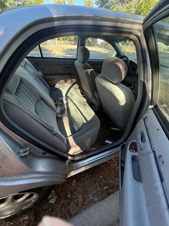 2005 Buick Century - Image 2 of 4