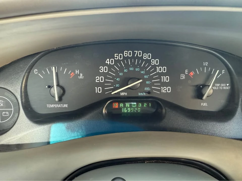 2005 Buick Century - Image 10 of 17