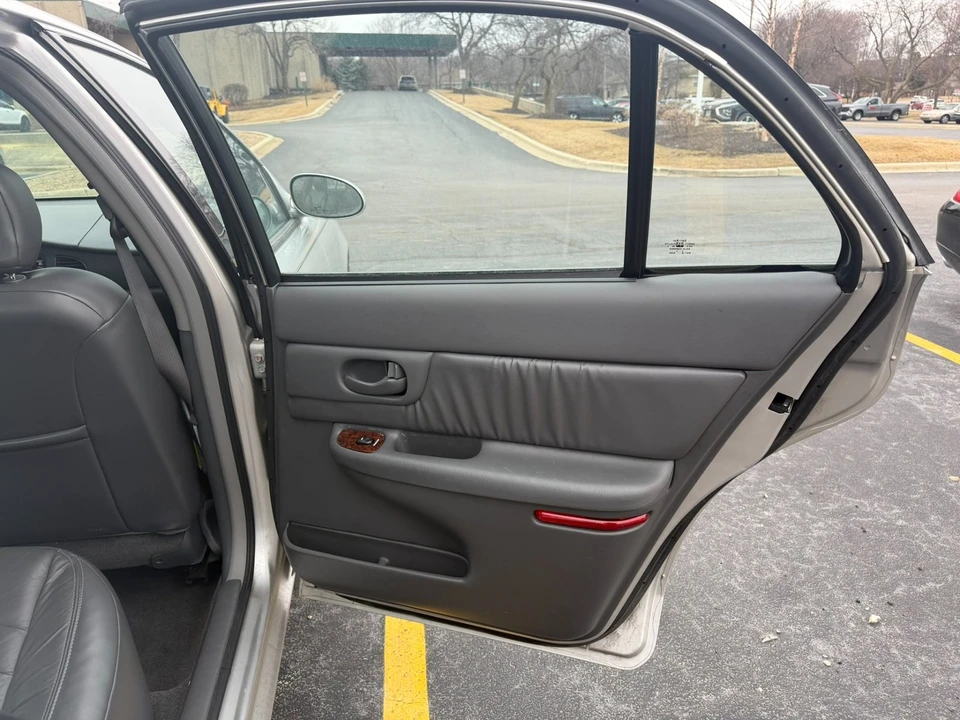2005 Buick Century - Image 17 of 21
