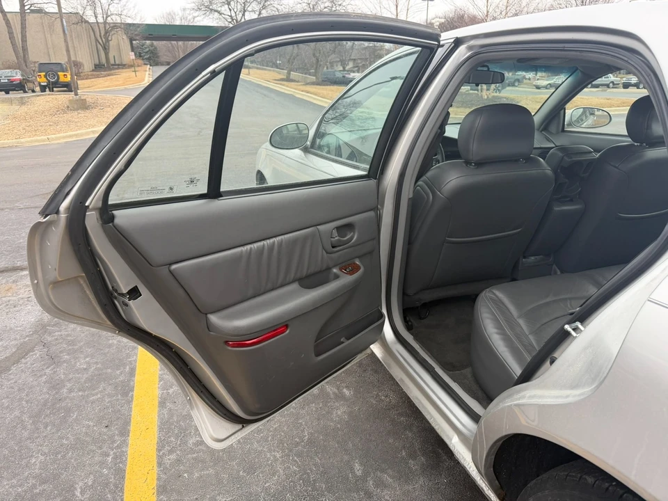 2005 Buick Century - Image 13 of 21