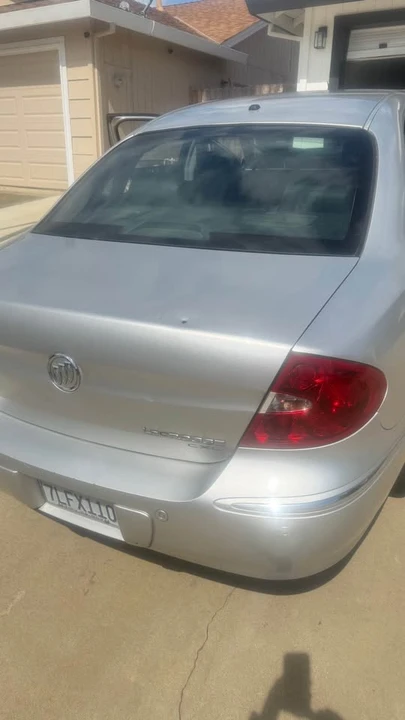 2005 Buick LaCrosse - Image 2 of 11