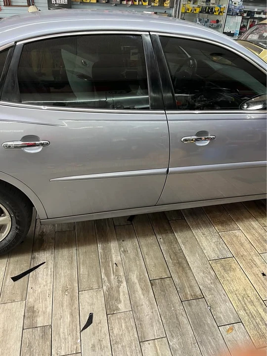 2005 Buick LaCrosse - Image 2 of 6