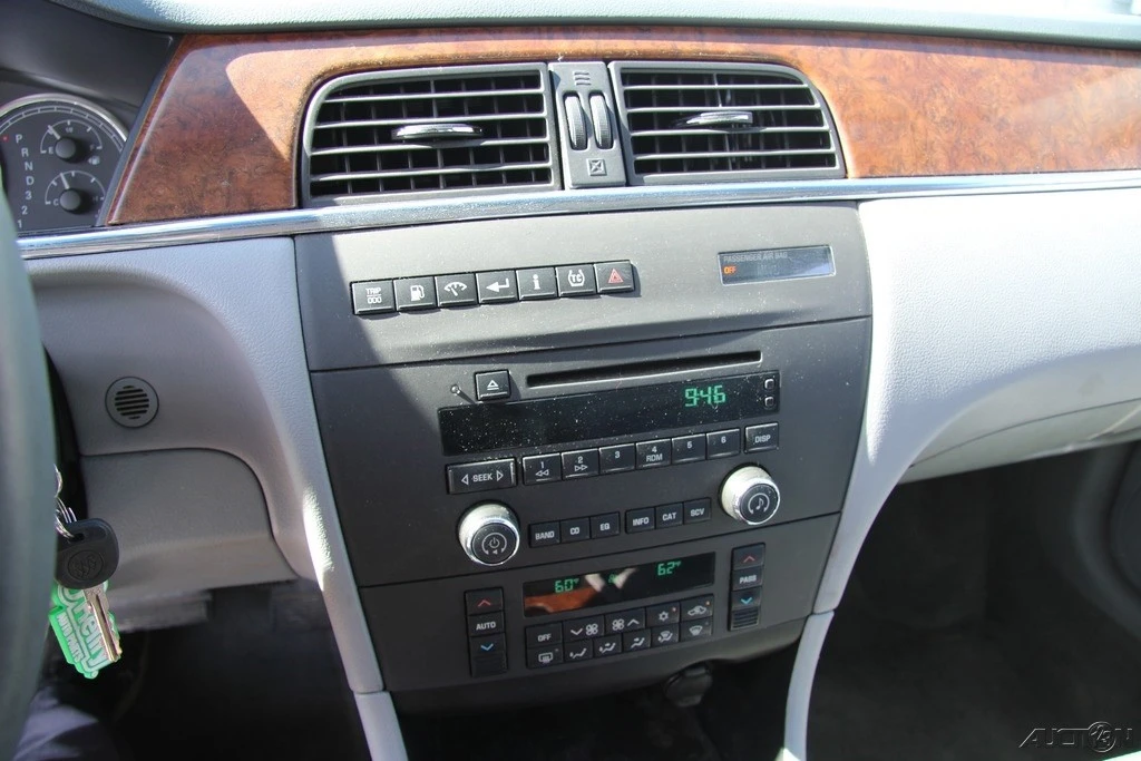 2005 Buick LaCrosse - Image 16 of 21