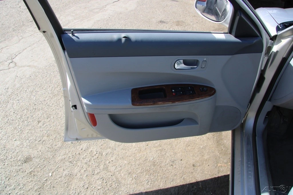 2005 Buick LaCrosse - Image 11 of 21