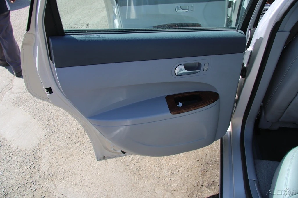 2005 Buick LaCrosse - Image 18 of 21