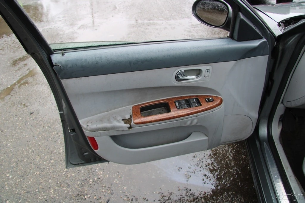 2005 Buick LaCrosse - Image 11 of 21
