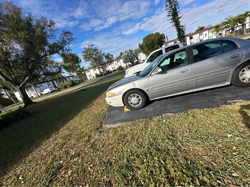 2005 Buick LeSabre - Image 10 of 12