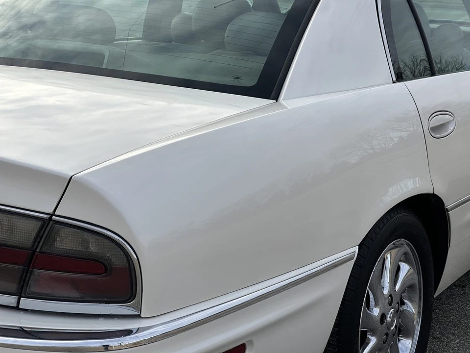 2005 Buick Park Avenue - Image 26 of 31