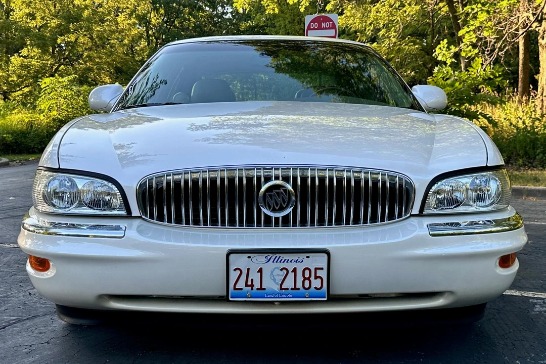 2005 Buick Park Avenue - Image 2 of 31