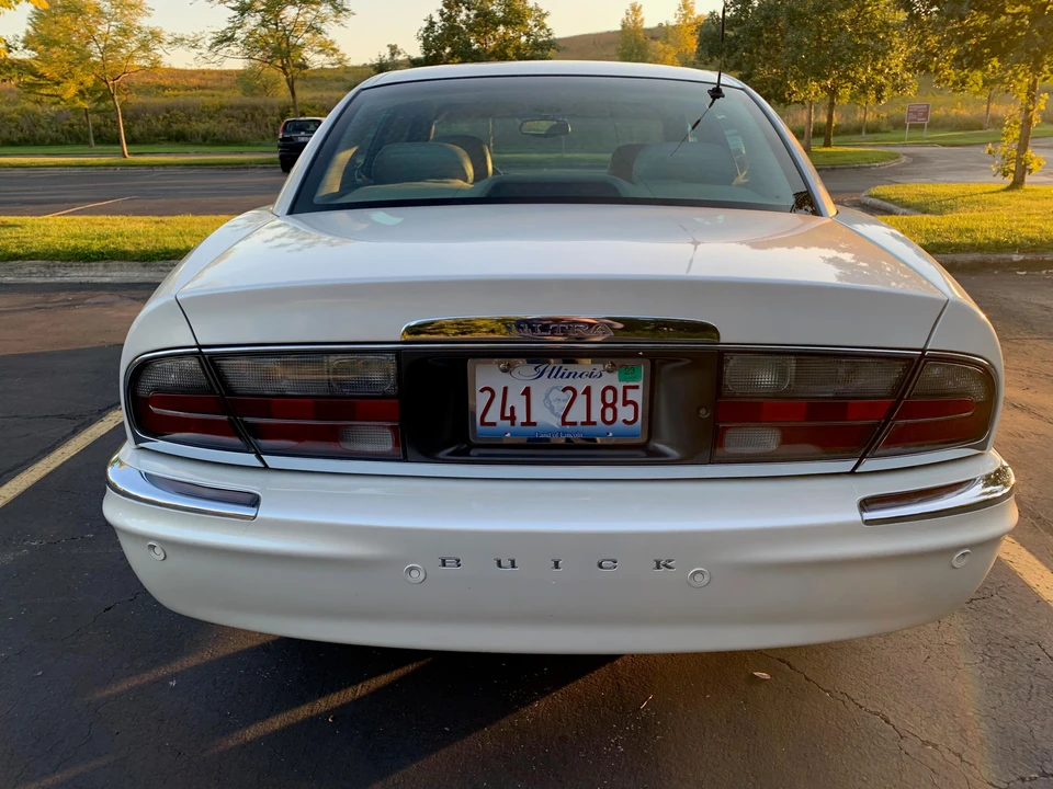 2005 Buick Park Avenue - Image 17 of 31