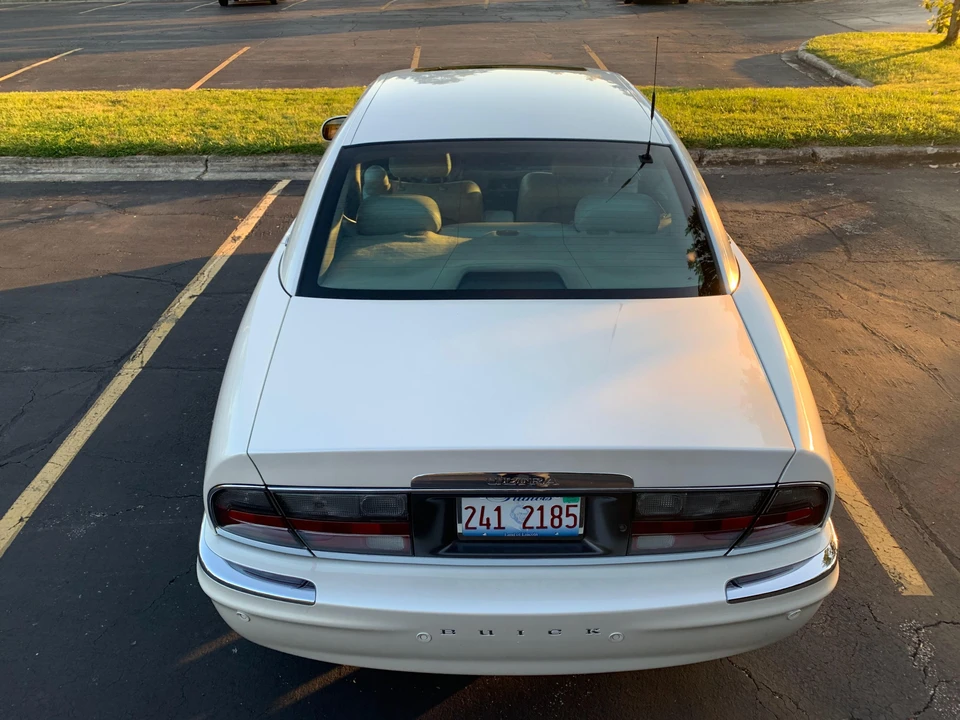 2005 Buick Park Avenue - Image 16 of 31