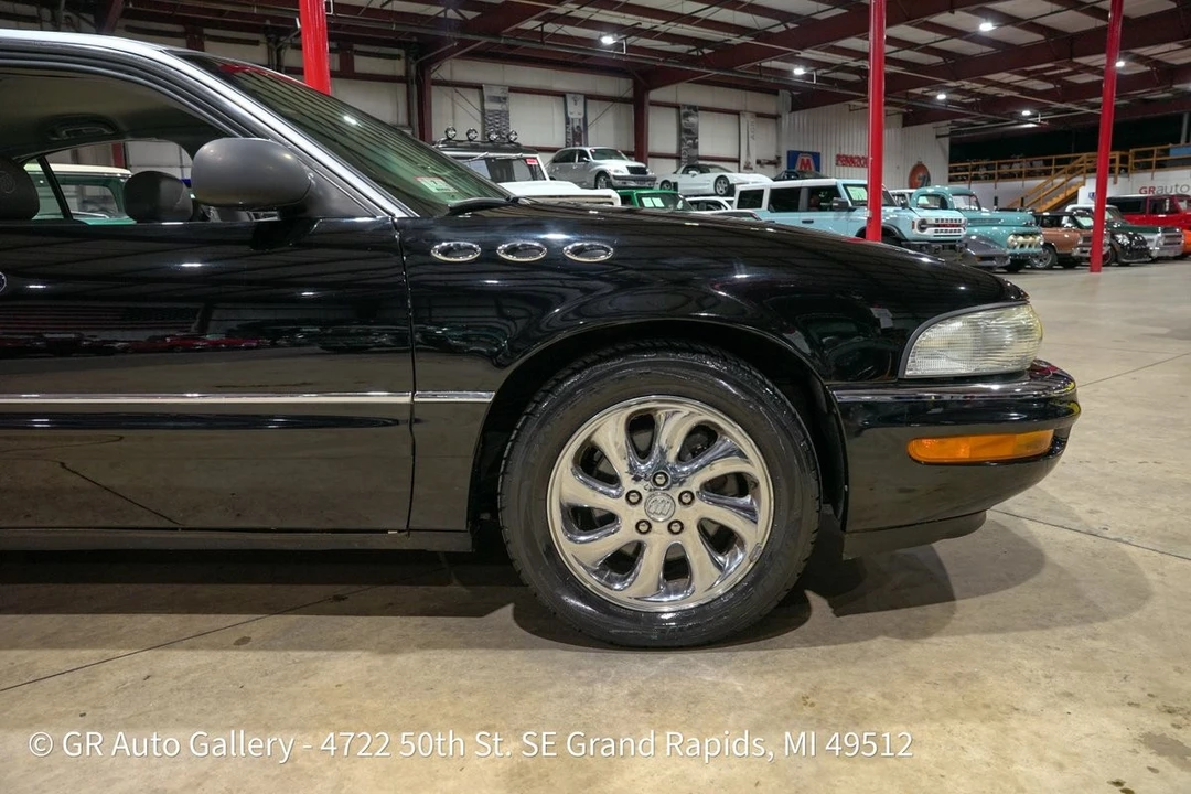 2005 Buick Park Avenue - Image 11 of 31