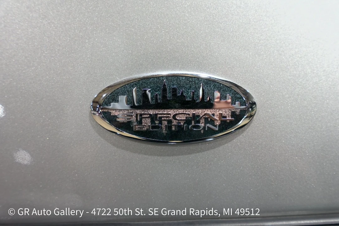 2005 Buick Park Avenue - Image 22 of 31