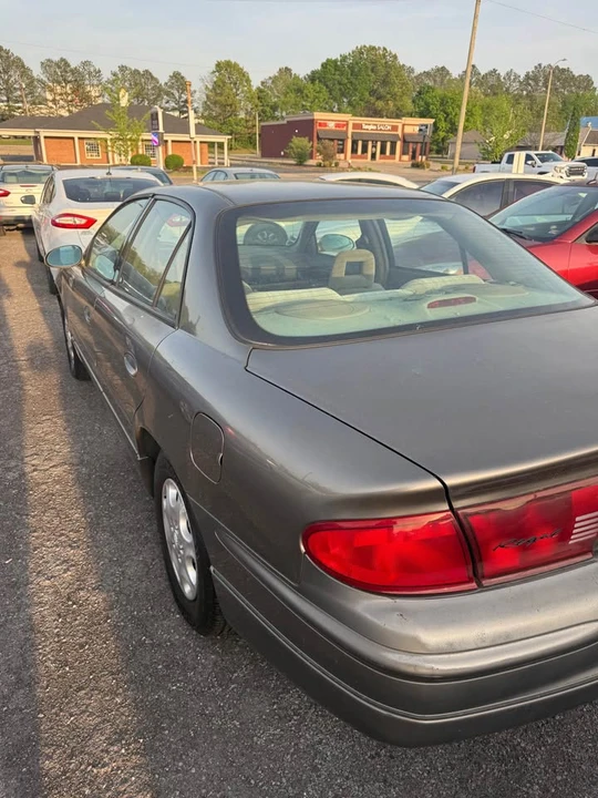 2005 Buick Regal - Image 3 of 12