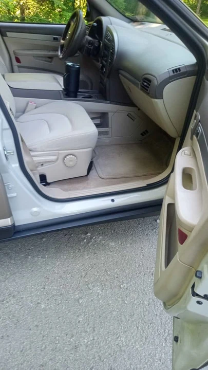2005 Buick Rendezvous - Image 10 of 17