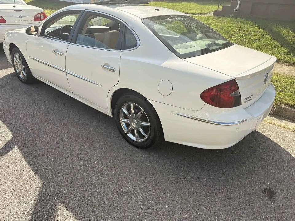 2005 Buick LaCrosse - Image 2 of 4