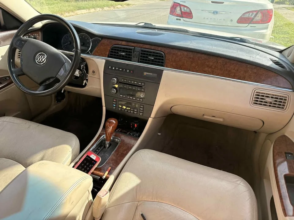 2005 Buick LaCrosse - Image 3 of 4