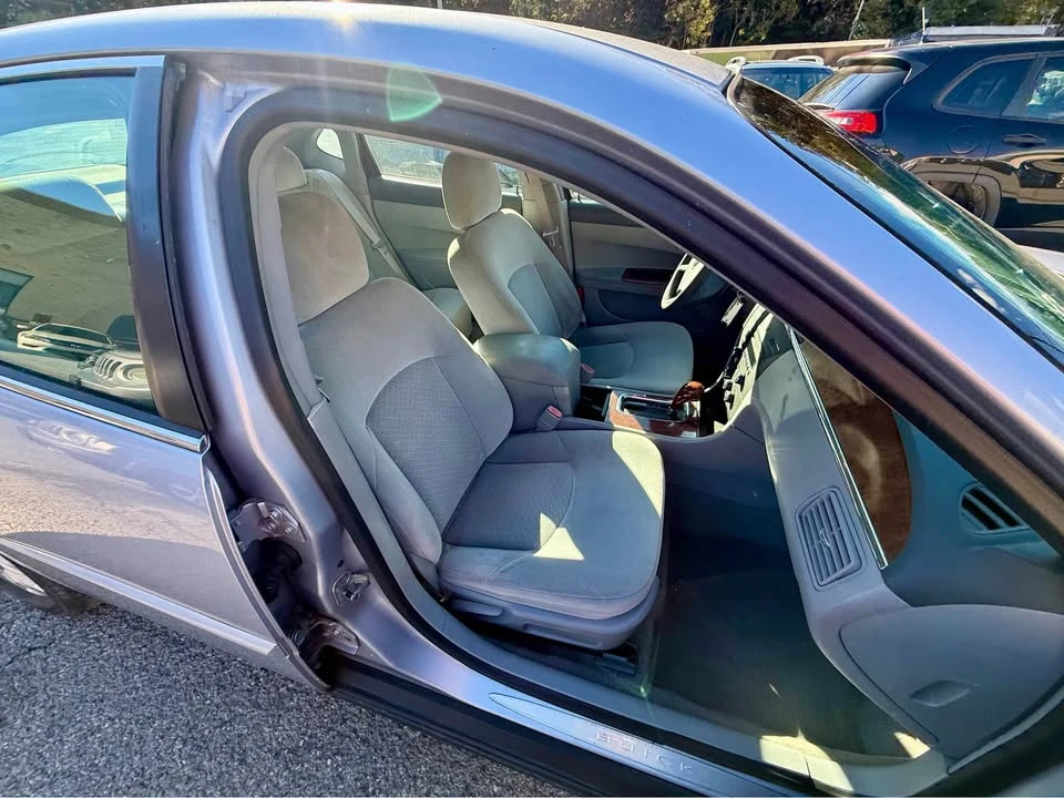 2005 Buick LaCrosse - Image 9 of 14