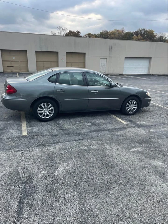 2005 Buick LaCrosse - Image 2 of 6