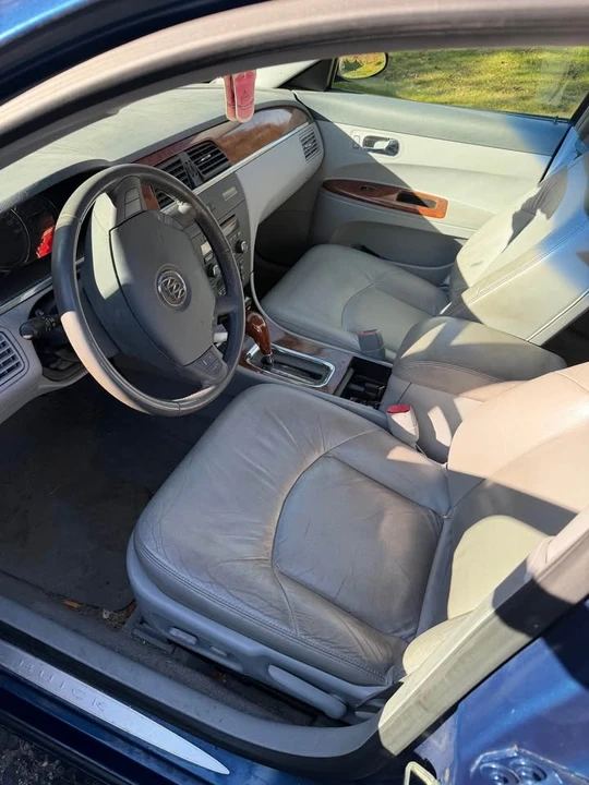 2005 Buick LaCrosse - Image 2 of 2