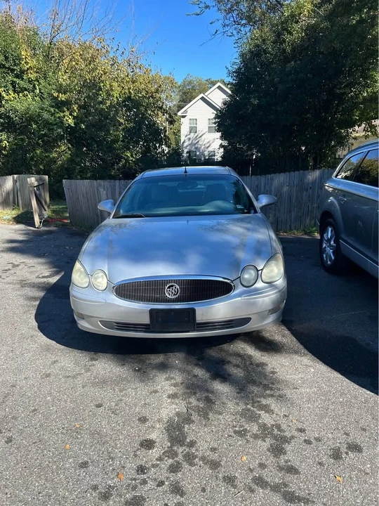 2005 Buick LaCrosse - Image 2 of 3